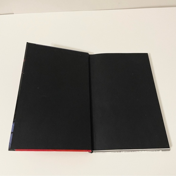 The Death of Superman Graphic Novel DC Comics Book - Picture 11 of 14